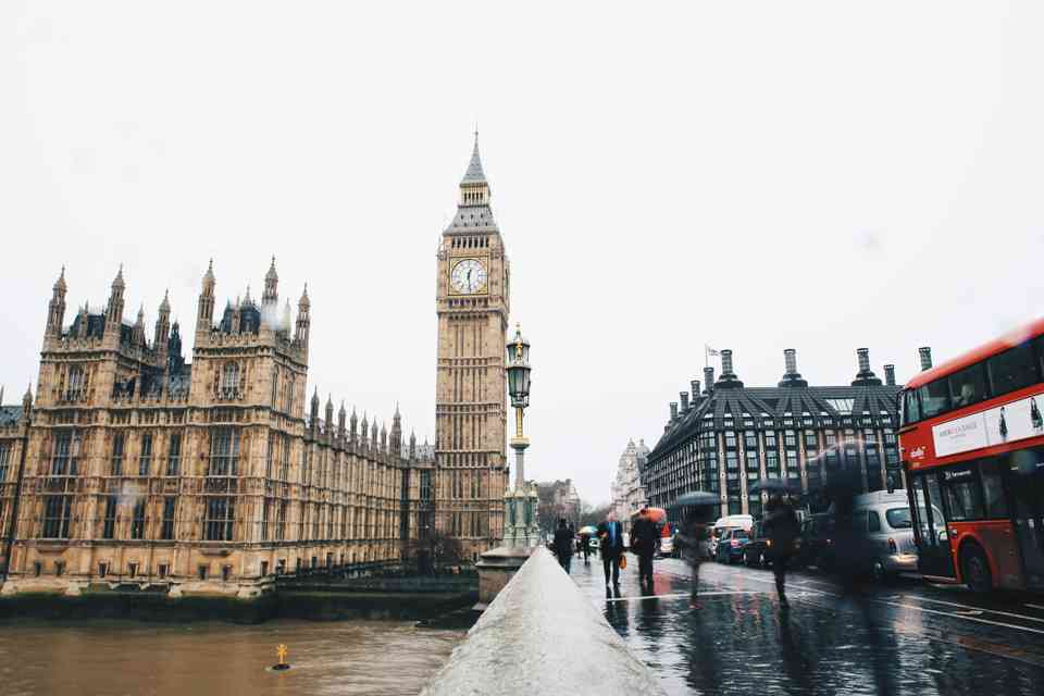 英国ETAビザと従来の英国ビザの比較 featured image